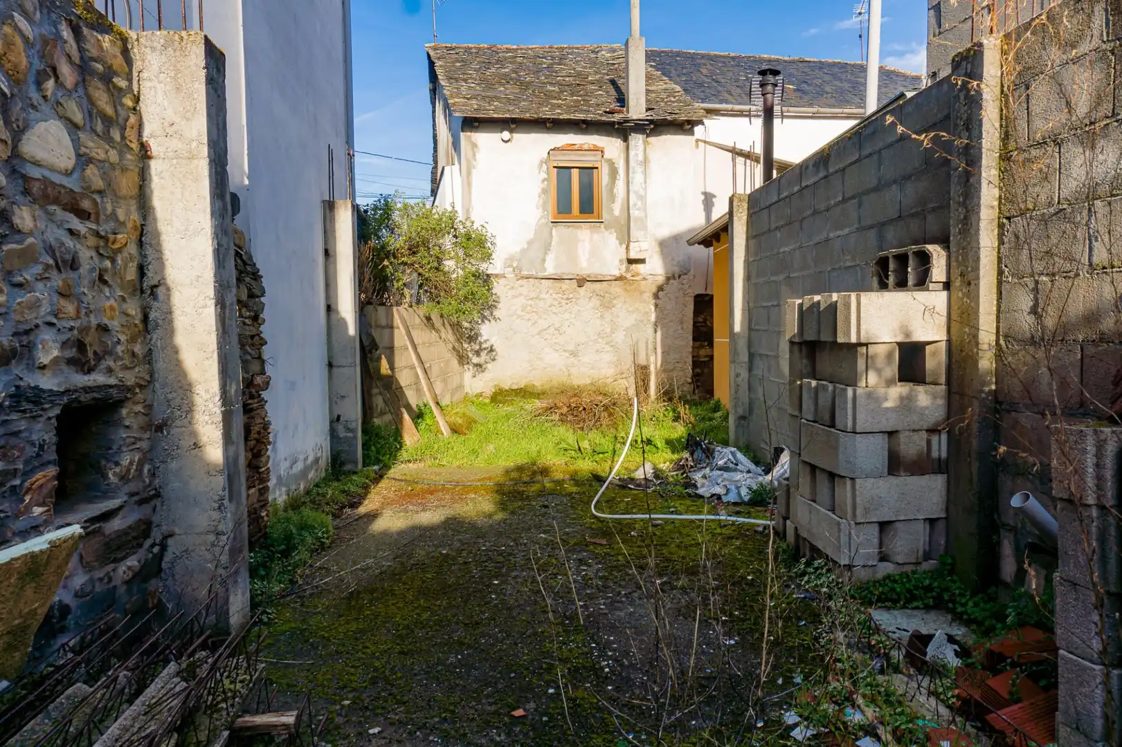 Casa o chalet en venta en Villafranca del Bierzo con Jardín privado, Terraza y Amueblado