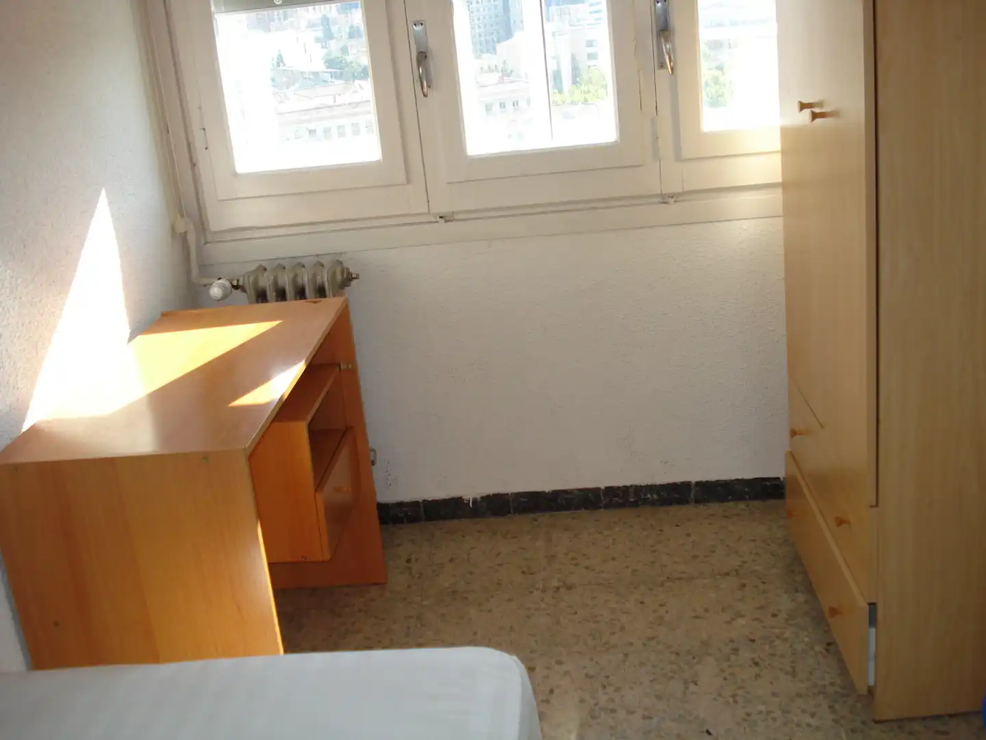 Habitación de Piso de alquiler en Zaragoza con Calefacción, Parquet y Amueblado
