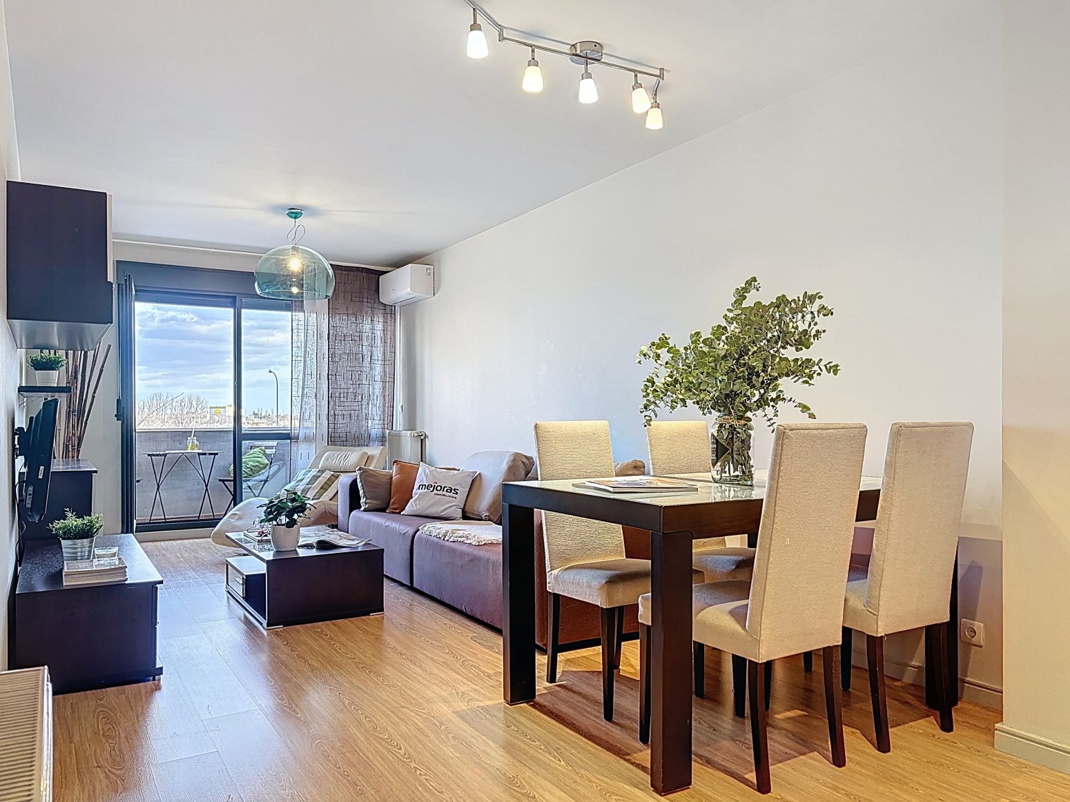 Sala d'estar de Pis en venda en Tudela amb Calefacció, Parquet i Terrassa