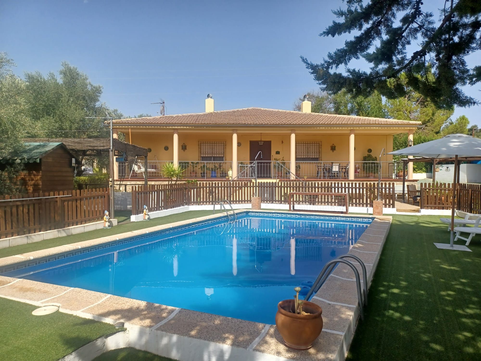 Piscina de Casa o xalet en venda en Úbeda amb Jardí privat, Terrassa i Piscina