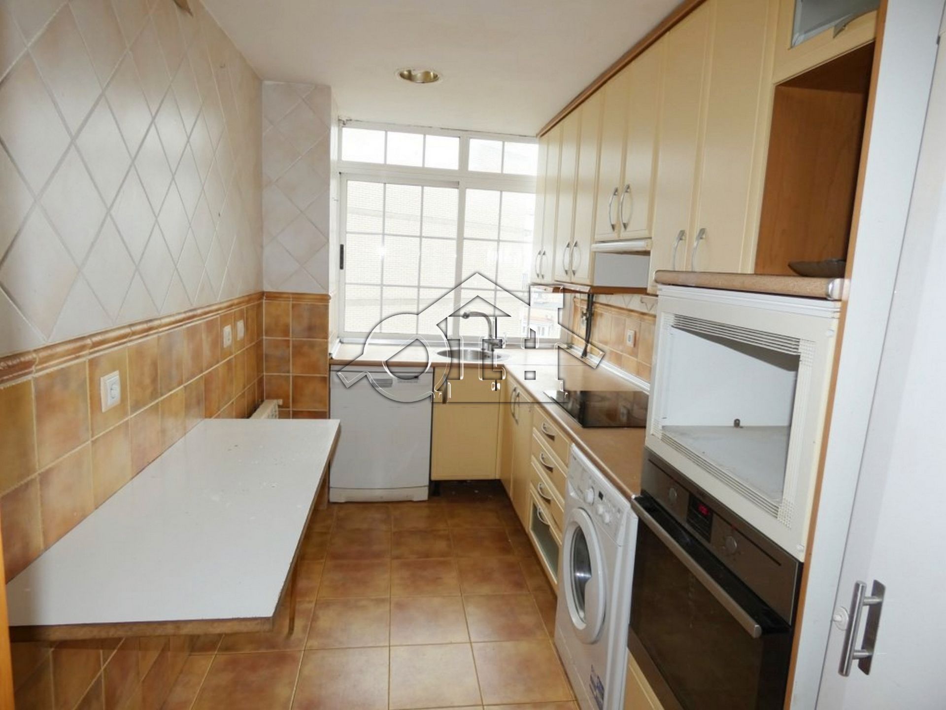 Kitchen of Flat for sale in Coslada  with Air Conditioner, Heating and Parquet flooring