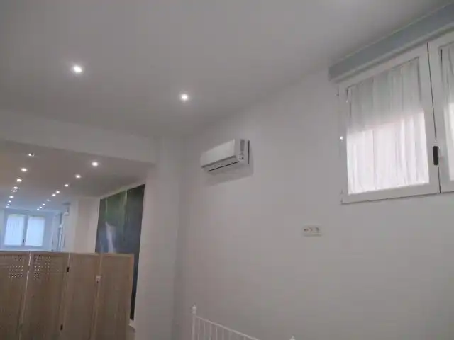 Dormitori de Loft de lloguer en Granada amb Aire condicionat i Moblat