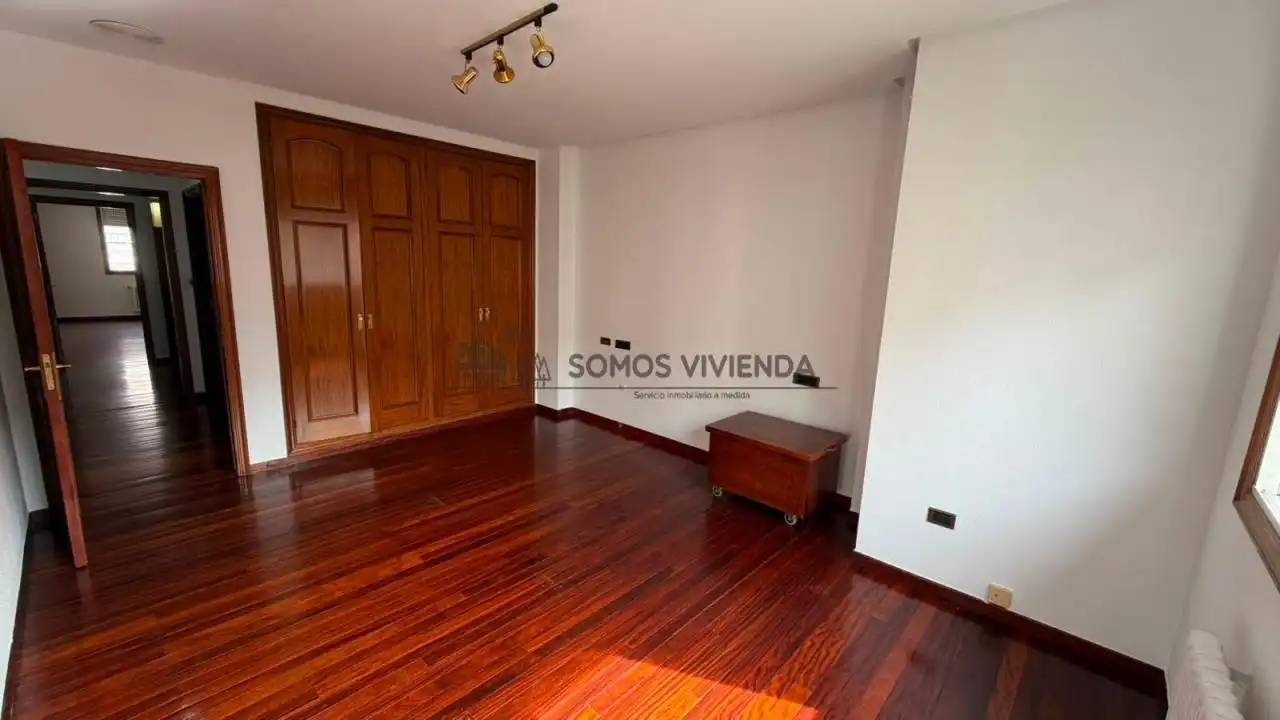 Bedroom of Flat for sale in Ourense Capital   with Heating, Furnished and Balcony