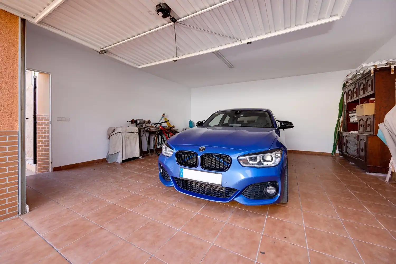 Parking de Casa adosada en venta en Torrevieja con Aire acondicionado, Calefacción y Jardín privado