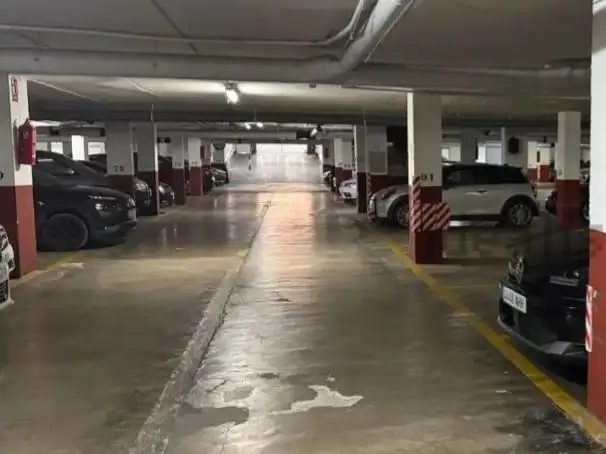 Parkplatz von Garage zum Verkauf in Valencia