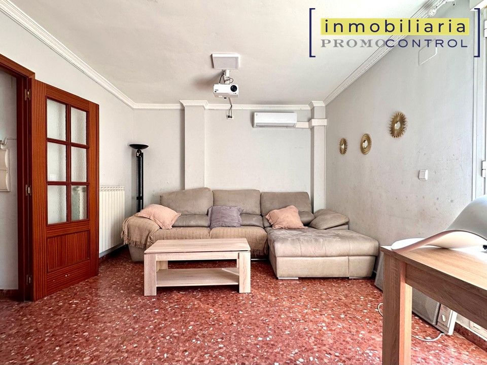 Sala d'estar de Casa o xalet en venda en Zuera amb Aire condicionat, Calefacció i Jardí privat