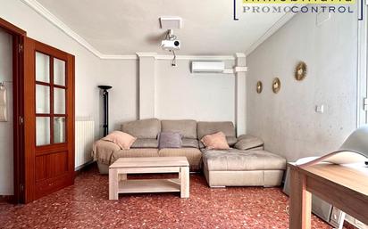 Sala d'estar de Casa o xalet en venda en Zuera amb Aire condicionat, Calefacció i Jardí privat