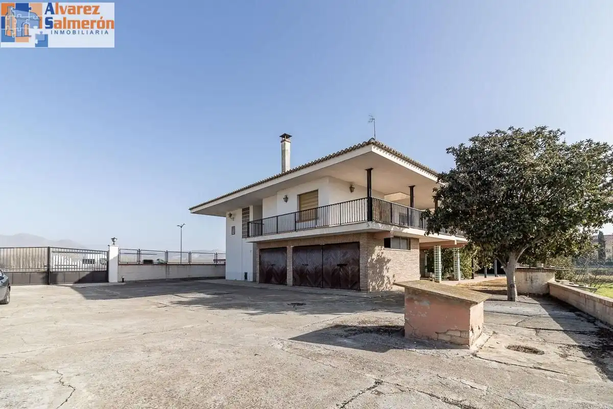 Casa rústica amb piscina en venda a Santa Fe, imagen 50