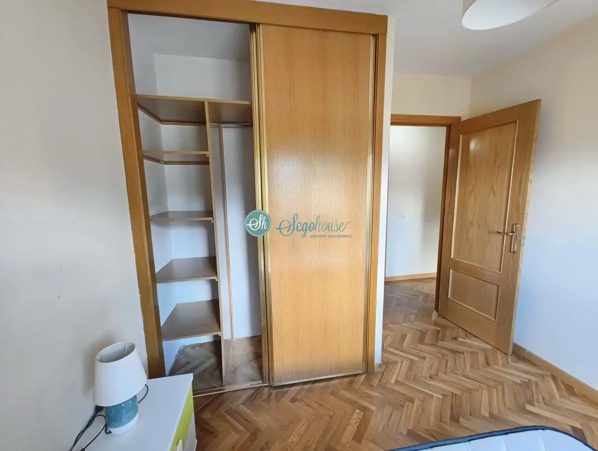 Bedroom of Flat for sale in Segovia  with Heating, Storage room and Furnished