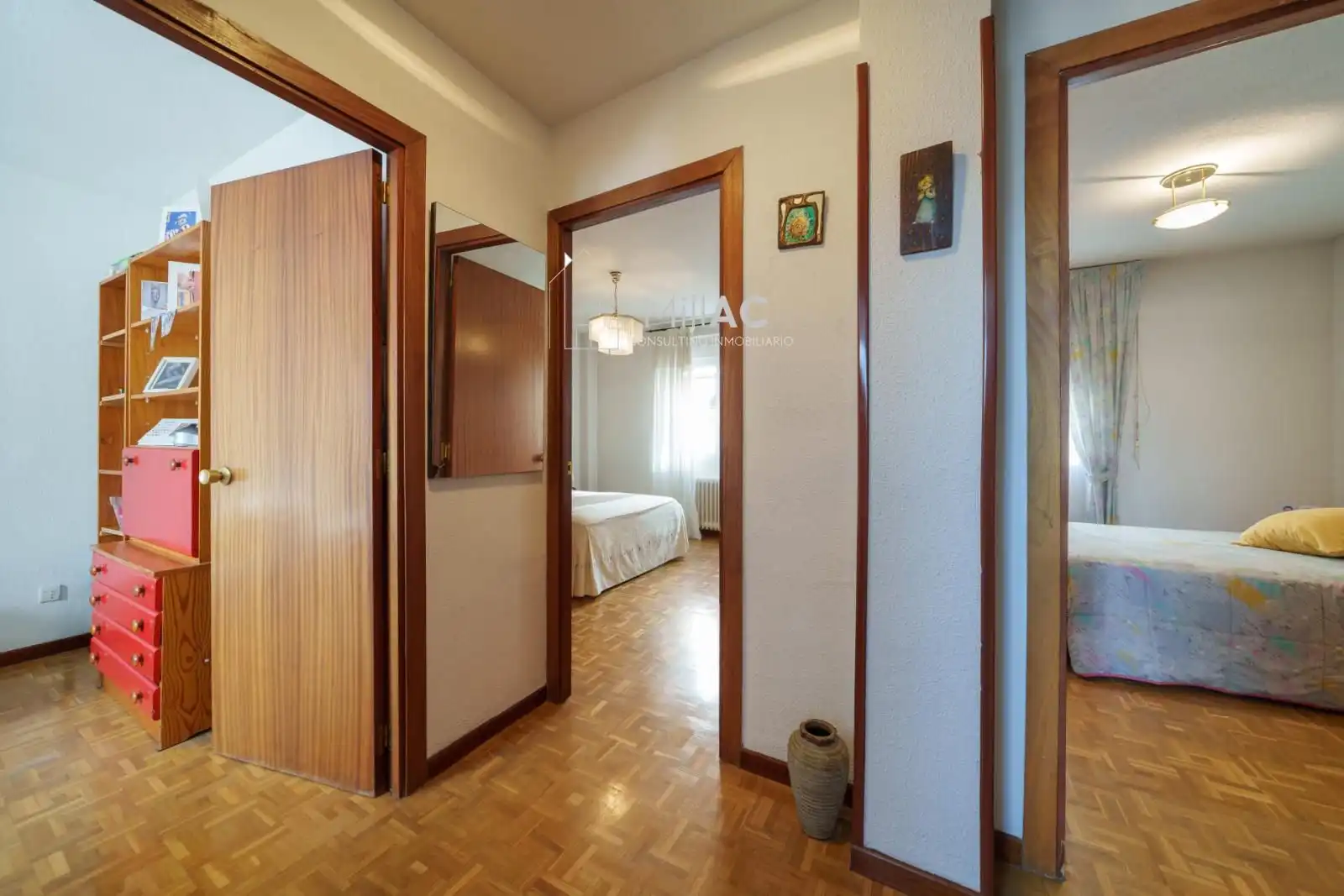 Dormitori de Pis en venda en Madrid amb Calefacció, Parquet i Terrassa