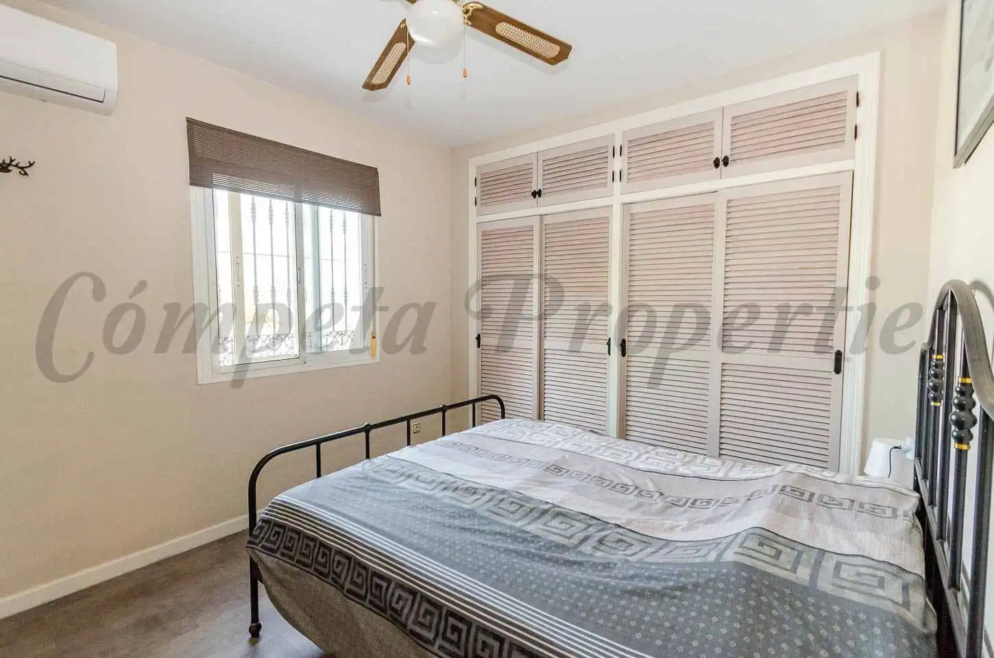 Casa amb piscina en venda a Sayalonga, imagen 15