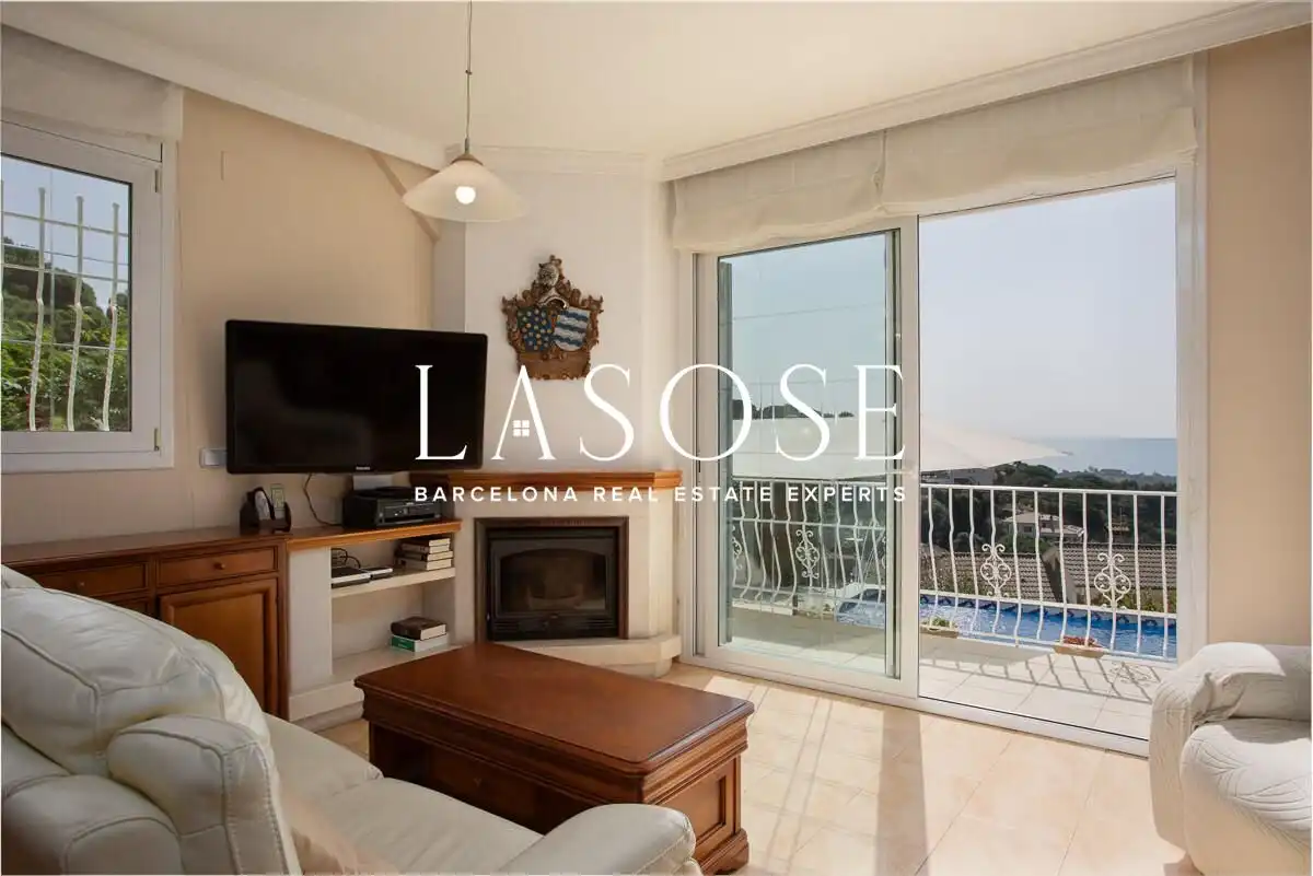 Living room of Houses for sale in Arenys de Munt  with Air Conditioner, Private garden and Terrace