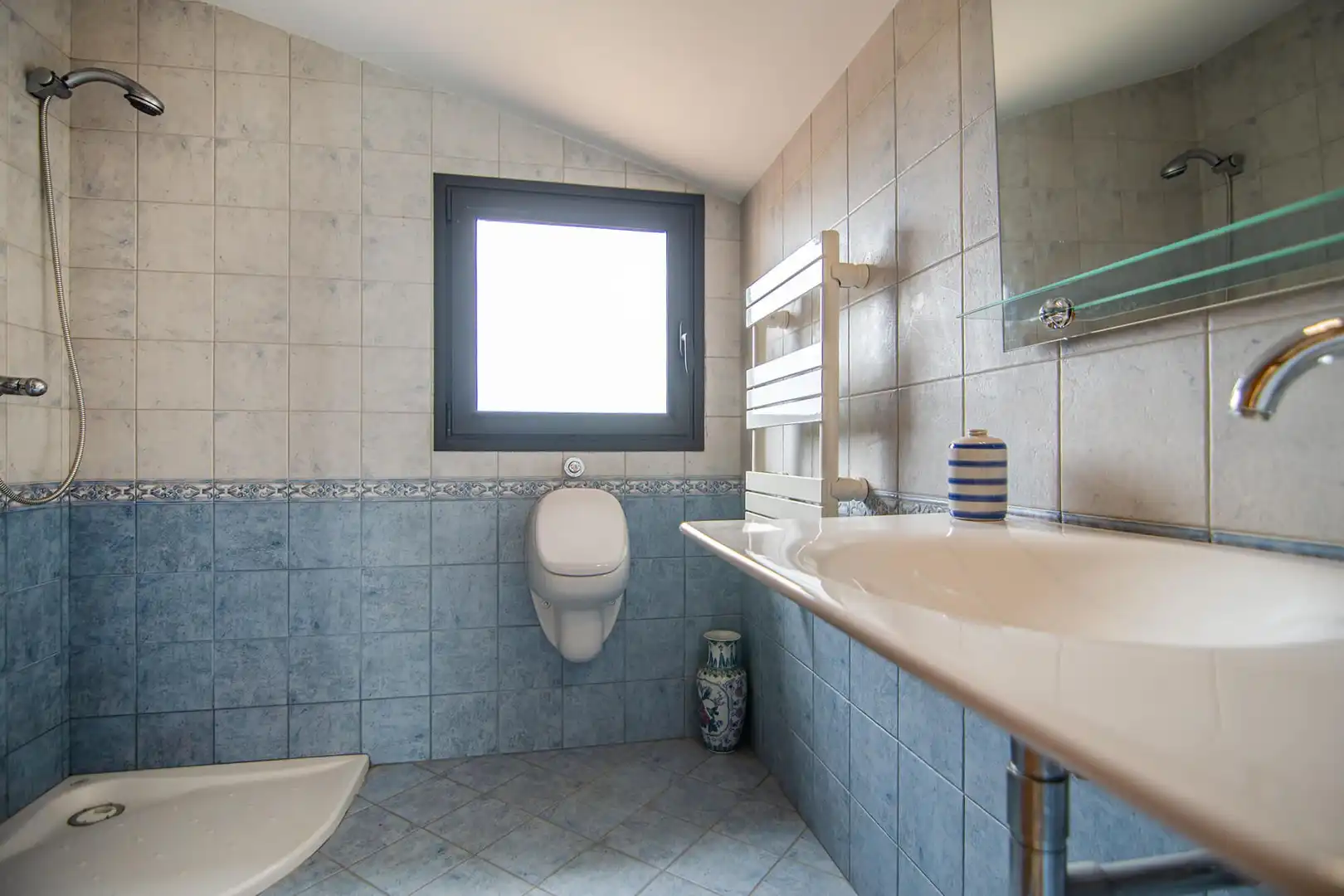 Baño de Casa o chalet en venta en Palau de Santa Eulàlia con Aire acondicionado, Calefacción y Jardín privado