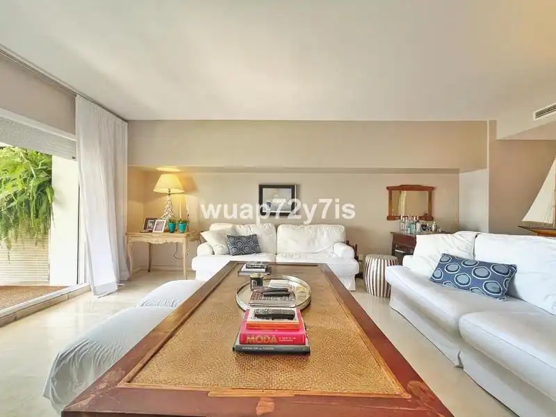 Sala d'estar de Apartament de lloguer en Marbella amb Aire condicionat, Calefacció i Terrassa