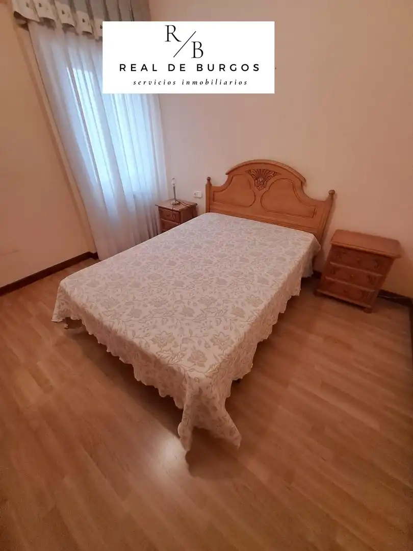 Dormitori de Pis de lloguer en Valladolid amb Calefacció, Parquet i Terrassa