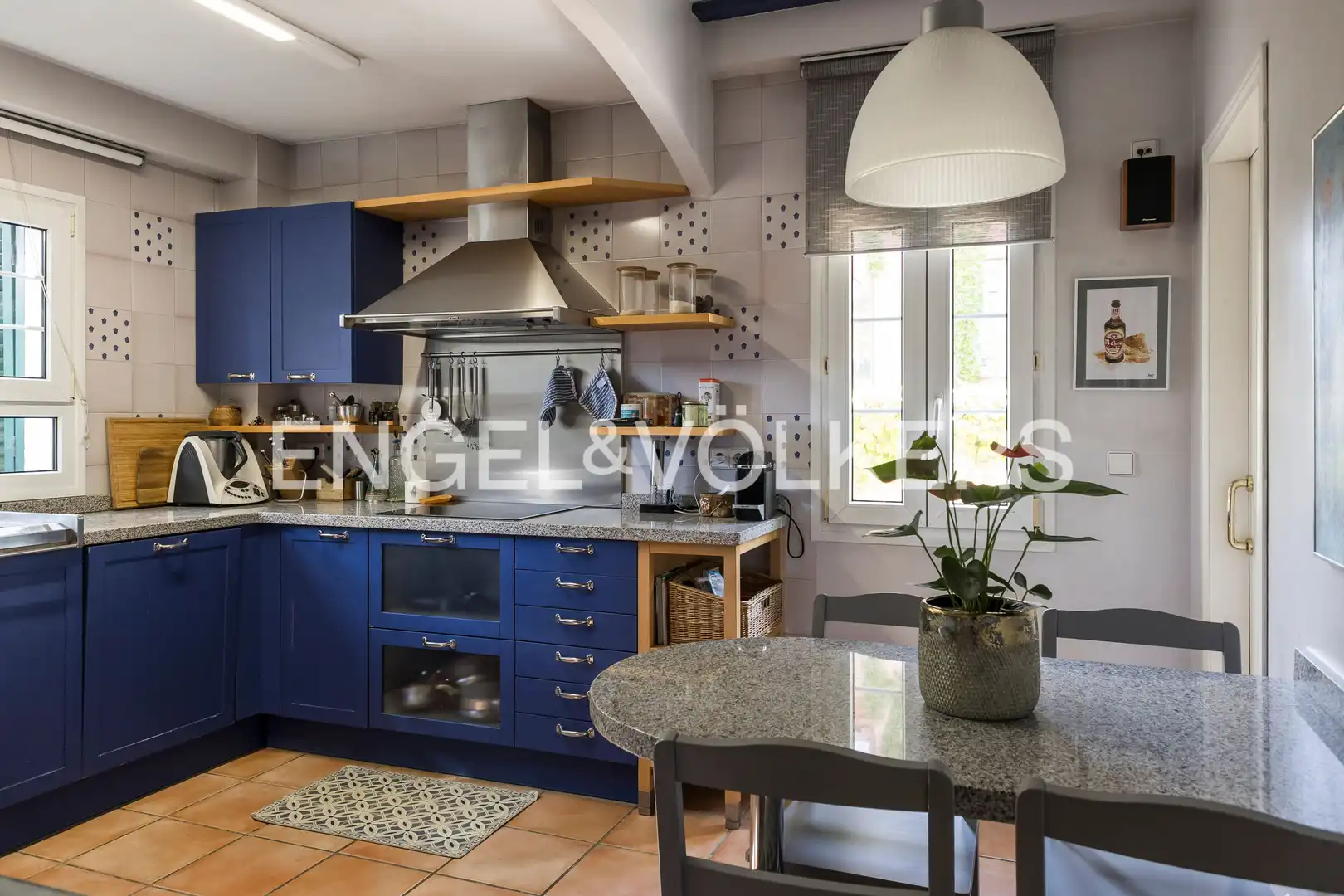 Cocina de Casa o chalet en venta en Madrid con Aire acondicionado, Calefacción y Jardín privado