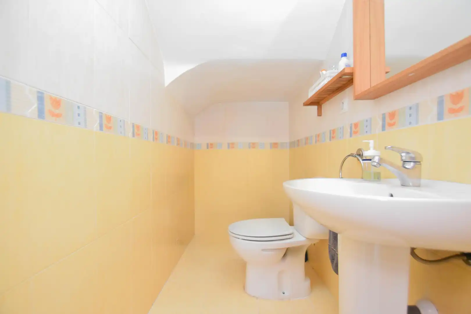 Bathroom of Duplexes for sale in Cúllar Vega  with Air Conditioner, Heating and Terrace