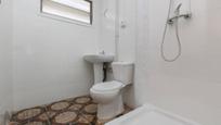 Bathroom of Flat for sale in Sabadell