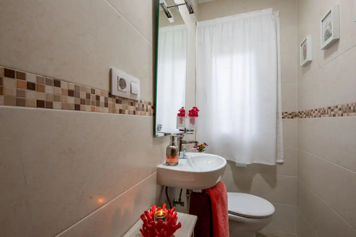 Baño de Piso en venta en El Astillero   con Trastero