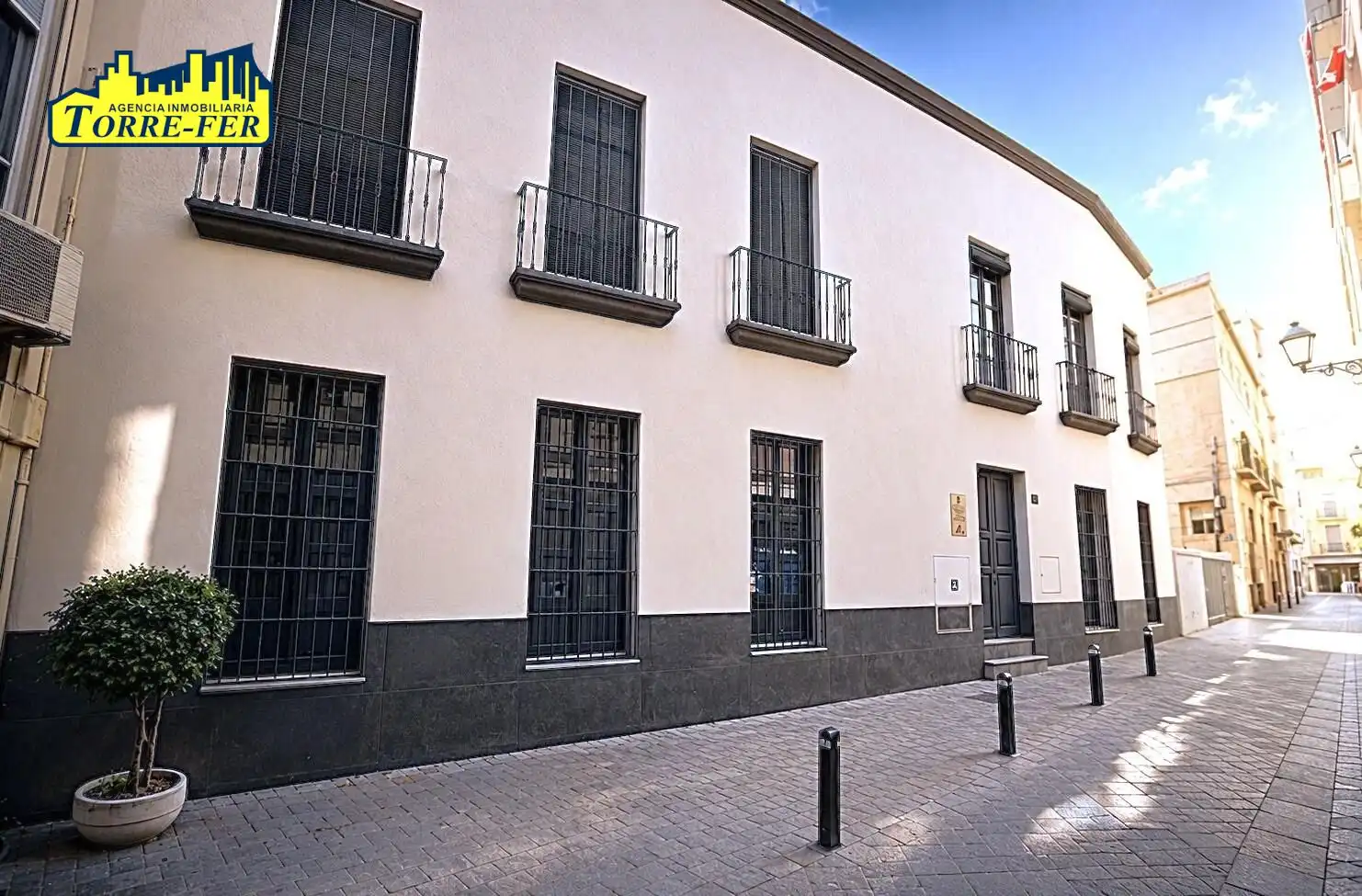 Vista exterior de Ático de alquiler en Almería con Aire acondicionado, Terraza y Amueblado