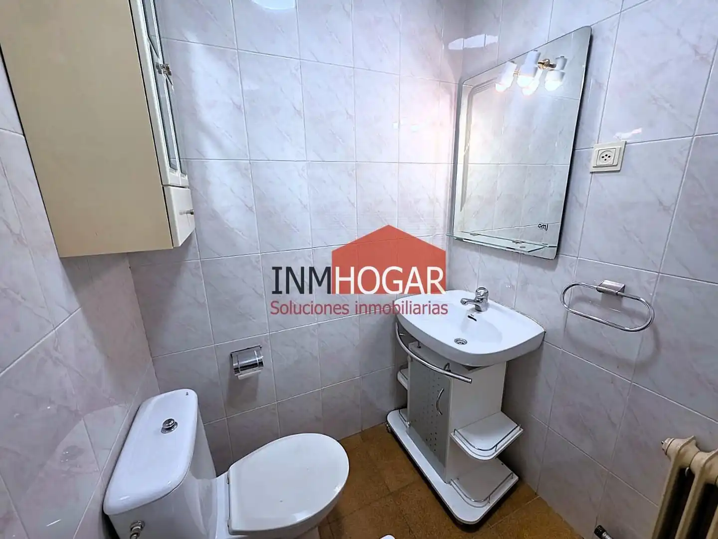 Baño de Piso en venta en Ávila con Calefacción, Parquet y Balcón