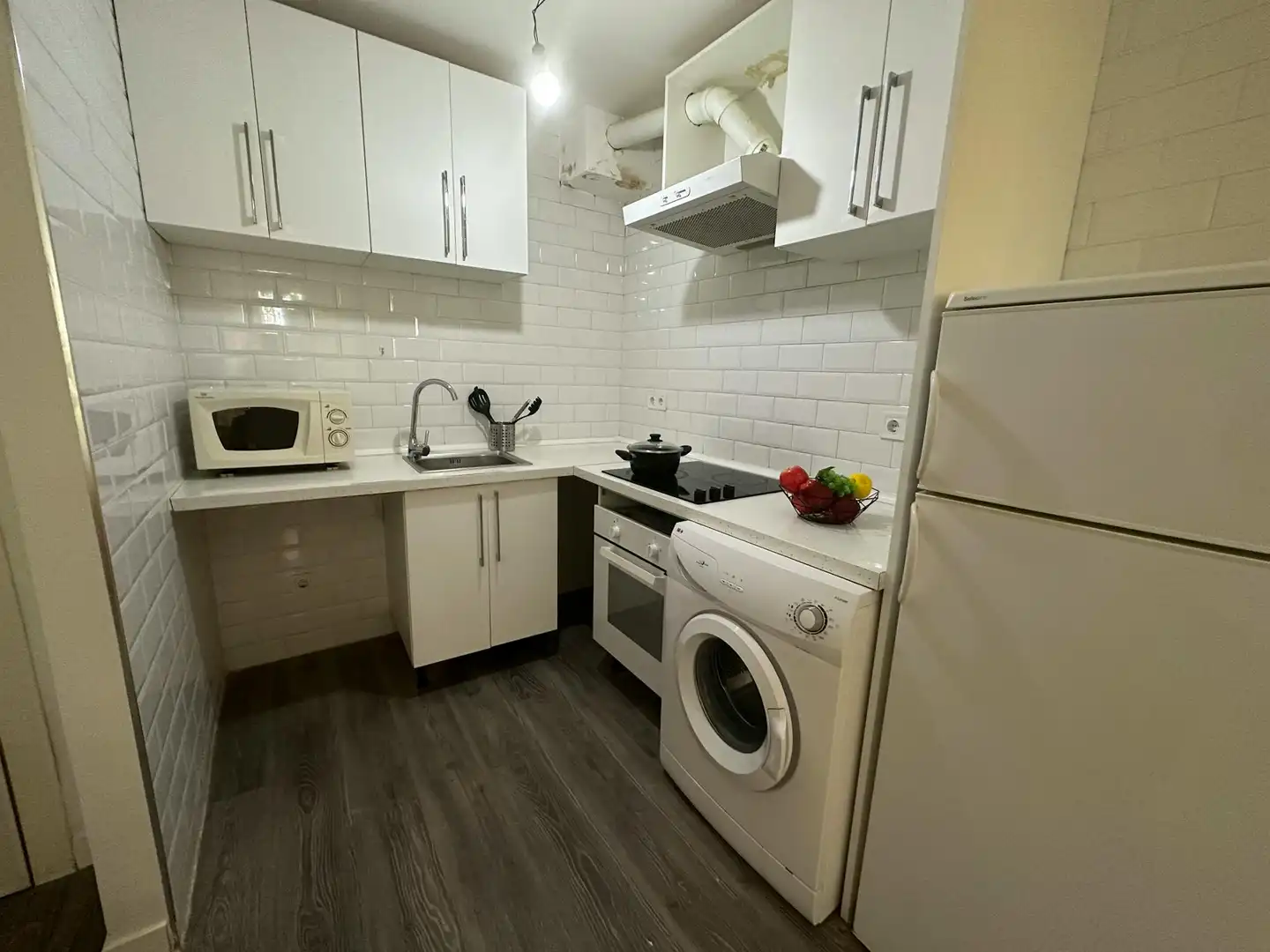 Cocina de Piso de alquiler en Madrid con Calefacción, Amueblado y Lavadora