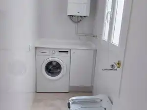 Baño de Apartamento de alquiler en Madrid con Aire acondicionado, Calefacción y Parquet
