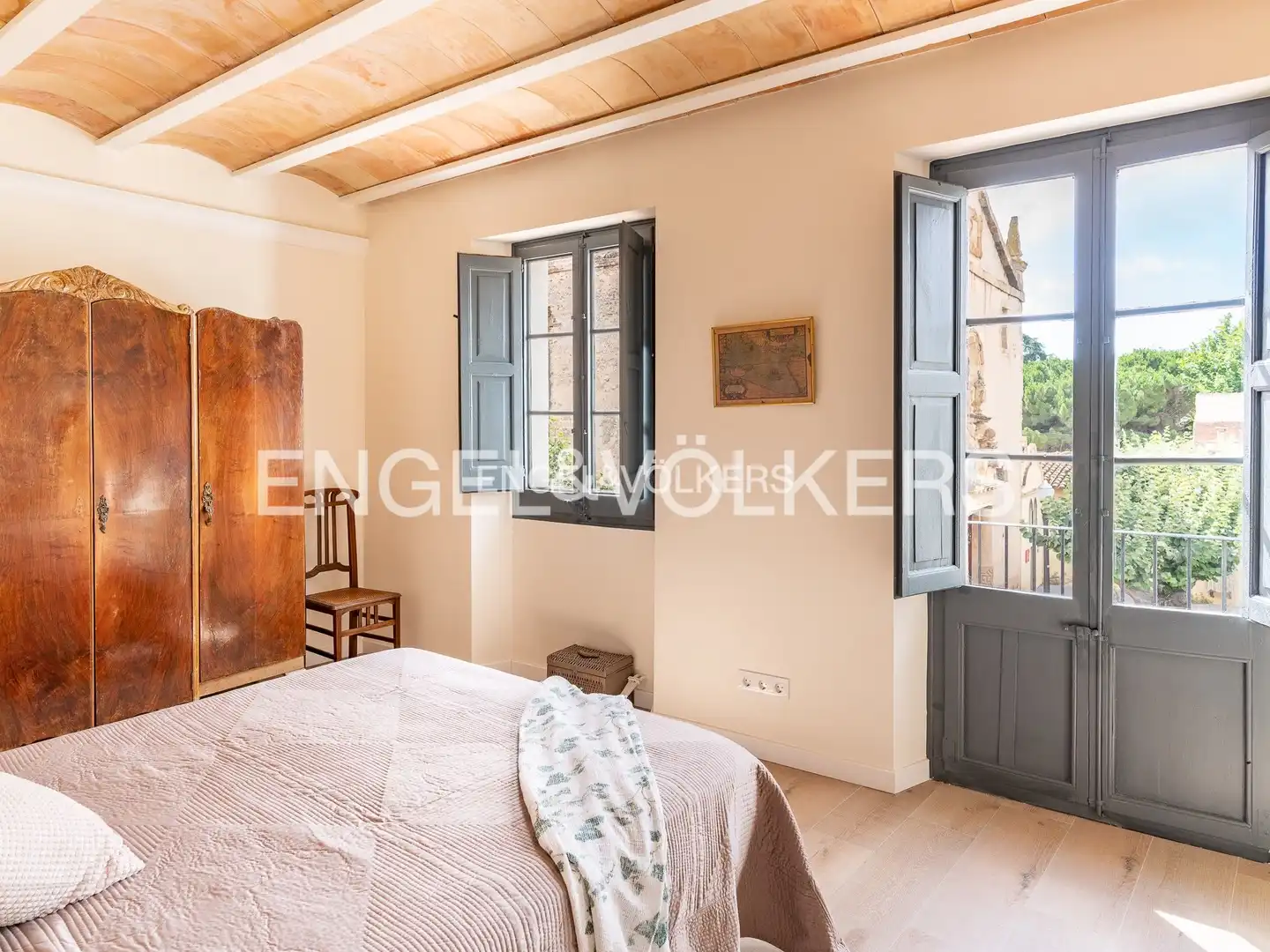 Habitación de Casa adosada de alquiler en Alella con Aire acondicionado, Calefacción y Jardín privado