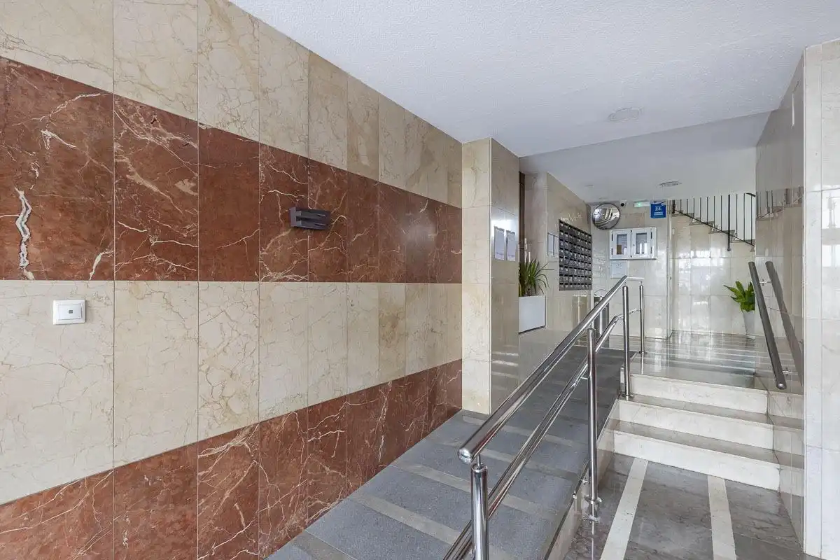 Flat with terrace to rent in Chana, imagen 24