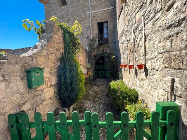 Casa-chalet en Venta en Savallà del Comtat