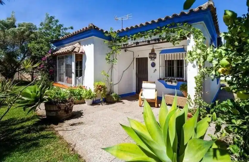 Jardí de Casa o xalet en venda en Chiclana de la Frontera amb Aire condicionat, Jardí privat i Terrassa