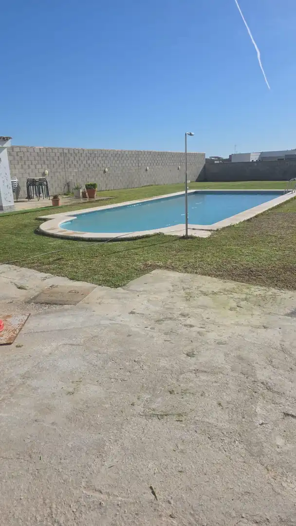 Schwimmbecken von Haus oder Chalet zum Verkauf in Chiclana de la Frontera
