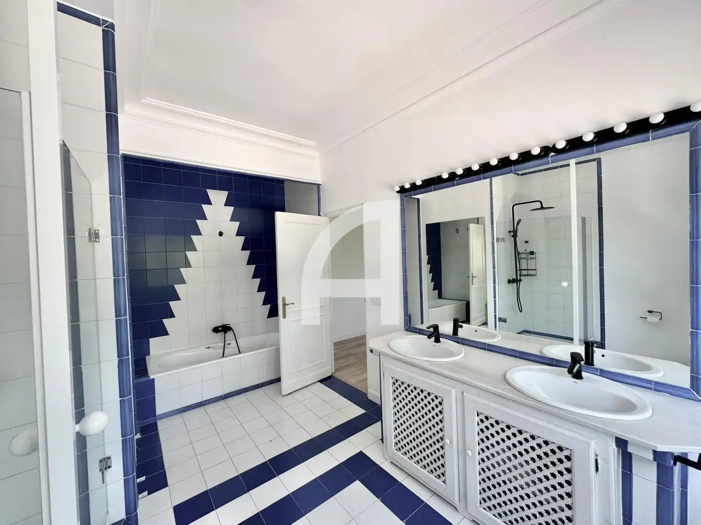 Baño de Casa o chalet en venta en Villanueva de la Cañada con Aire acondicionado, Calefacción y Jardín privado