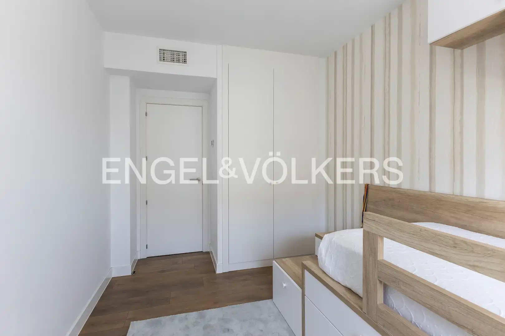 Habitación de Piso en venta en Madrid con Aire acondicionado, Calefacción y Terraza