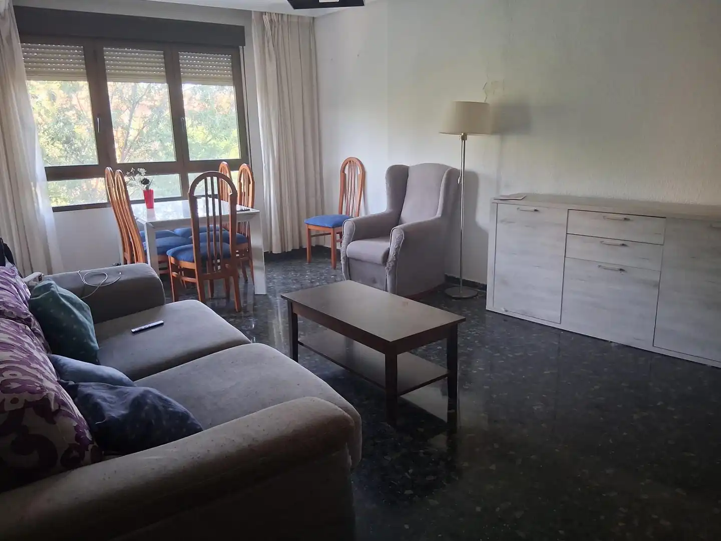 Sala d'estar de Pis en venda en Albacete amb Calefacció i Balcó