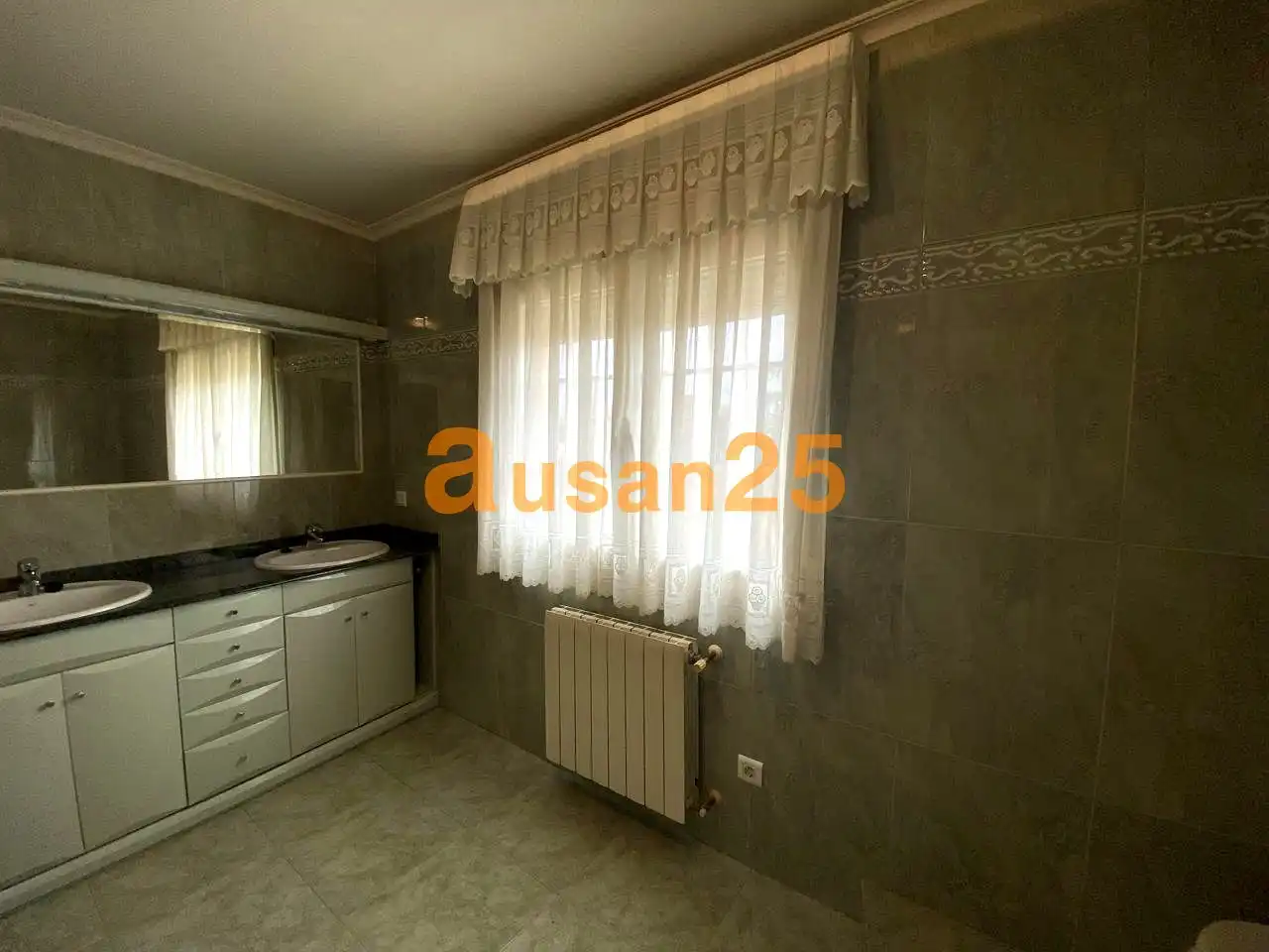 Badezimmer von Haus oder Chalet zum Verkauf in Fresnillo de las Dueñas mit Heizung, Parkett und Terrasse