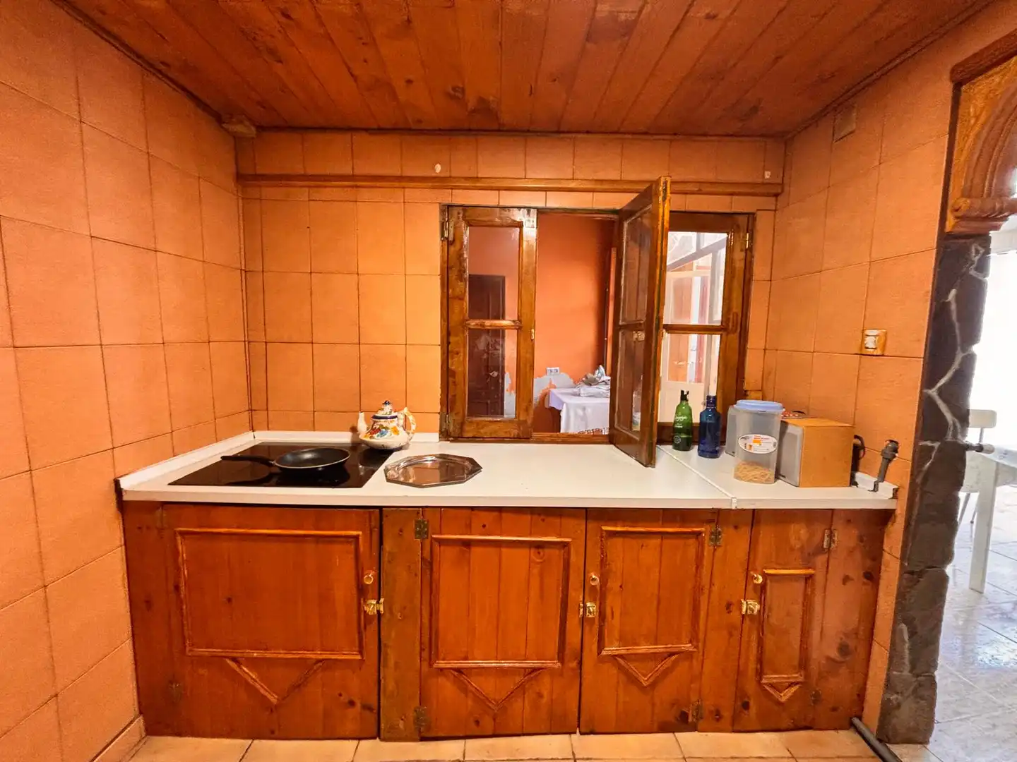Cuina de Casa o xalet en venda en Santa Elena de Jamuz amb Calefacció, Moblat i Forn