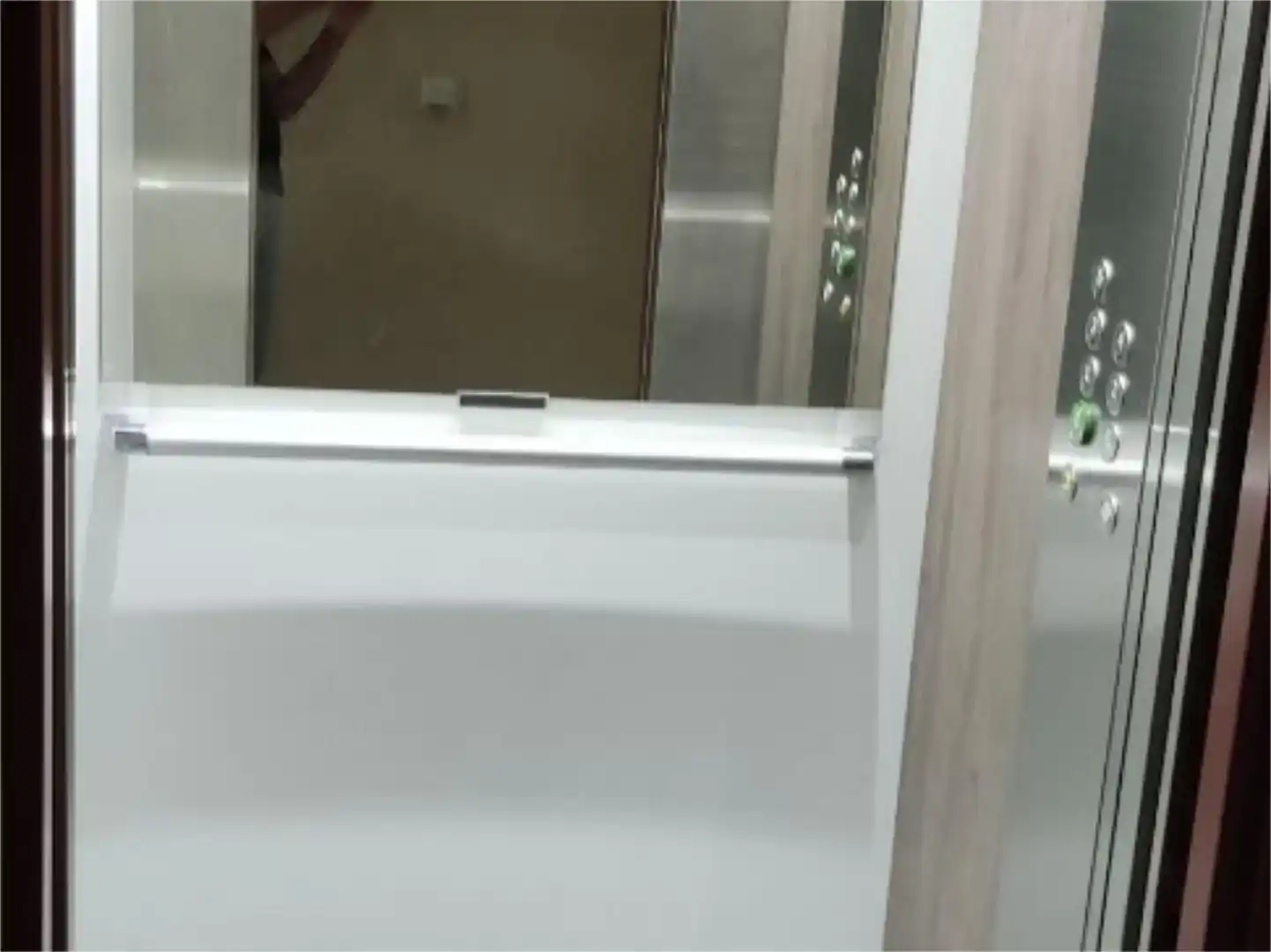 Bany de Pis en venda en Alicante / Alacant amb Balcó