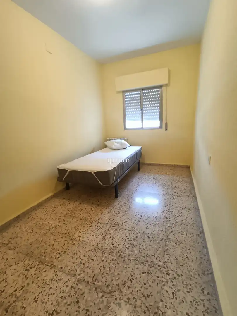 Schlafzimmer von Wohnung zum Verkauf in Plasencia mit Klimaanlage, Heizung und Parkett
