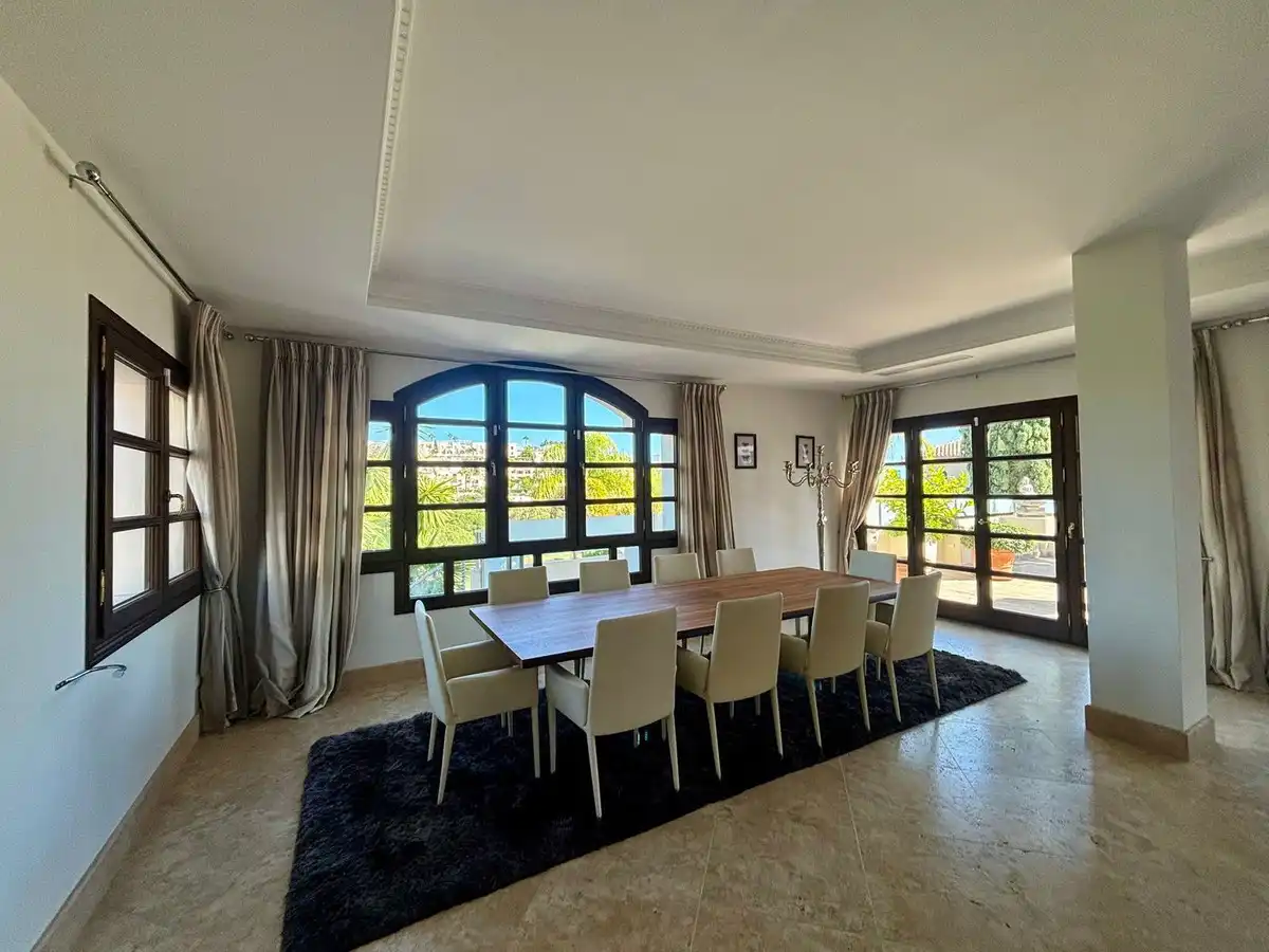 Esszimmer von Haus oder Chalet zur Miete in Benahavís mit Klimaanlage, Heizung und Privatgarten