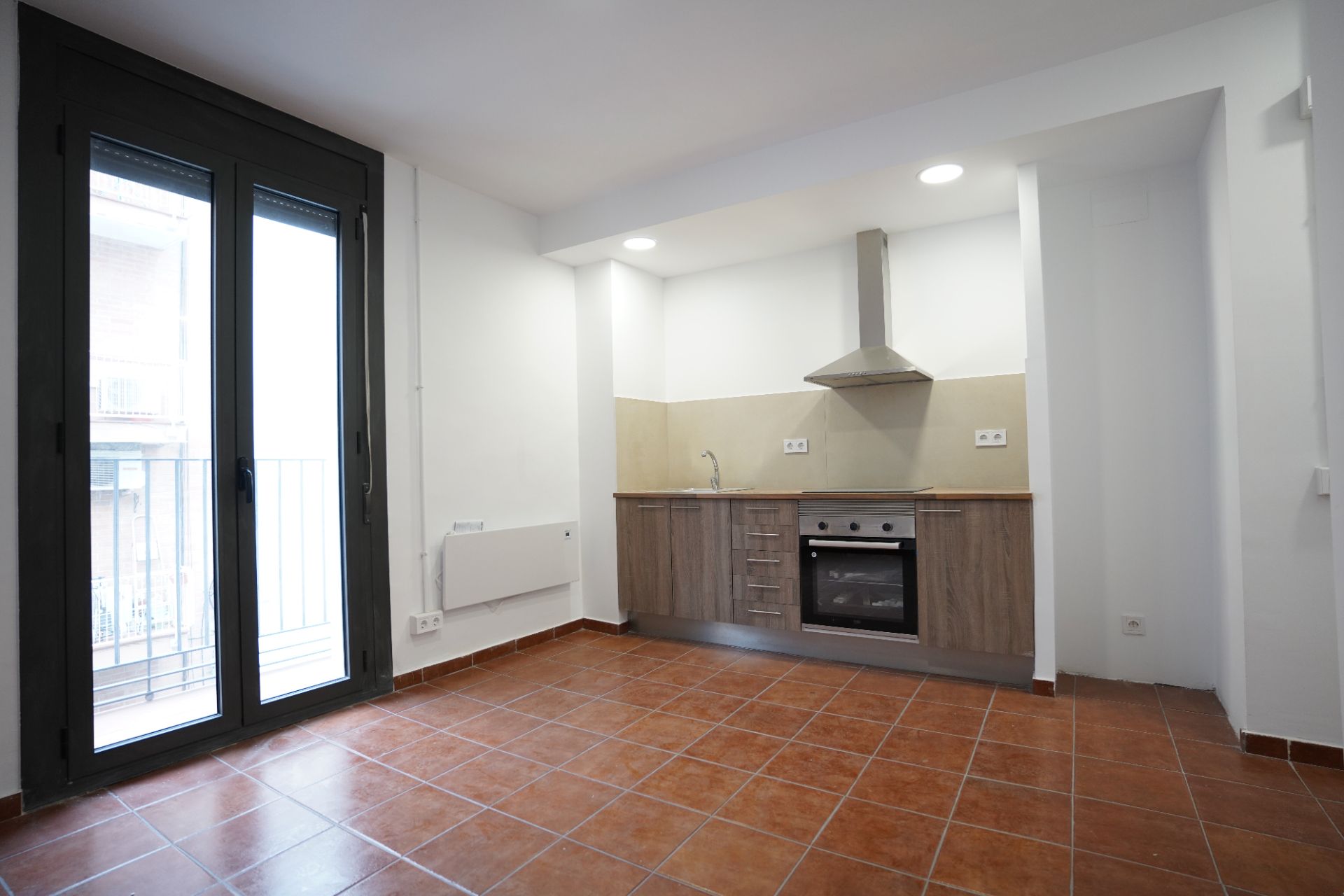 Kitchen of Flat to rent in  Barcelona Capital  with Heating, Oven and Balcony