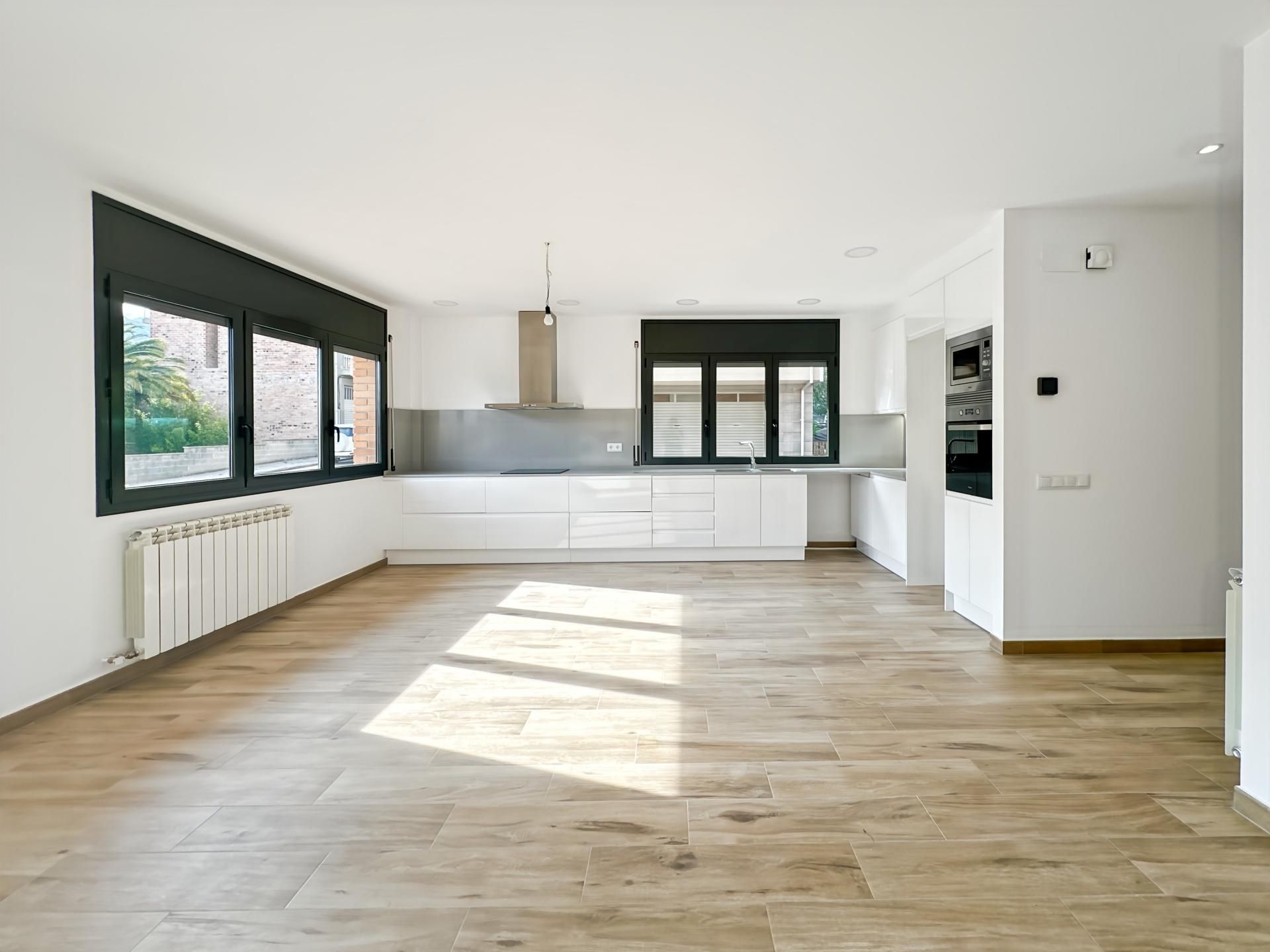 Kitchen of Flat for sale in Avià