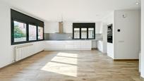 Kitchen of Flat for sale in Avià