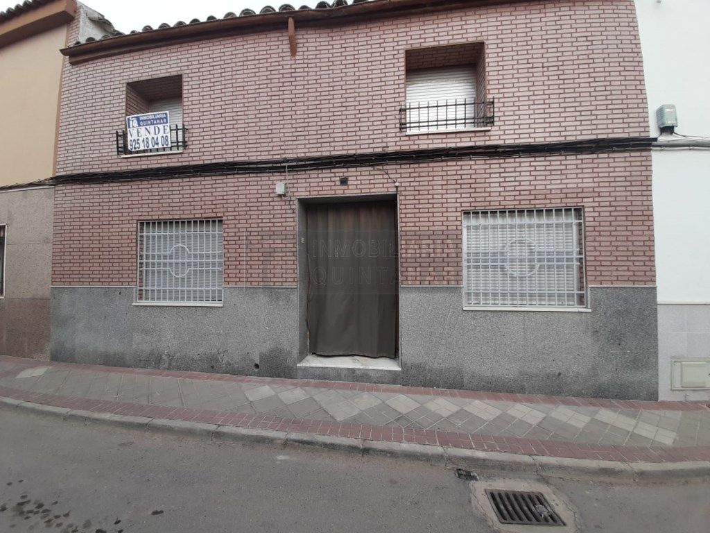 Vista exterior de Casa o xalet en venda en Quintanar de la Orden