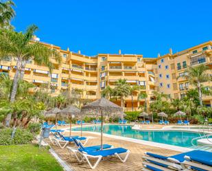 Vista exterior de Apartament en venda en Marbella amb Aire condicionat, Calefacció i Terrassa