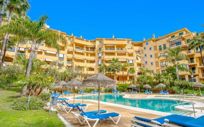 Vista exterior de Apartament en venda en Marbella amb Aire condicionat, Calefacció i Terrassa
