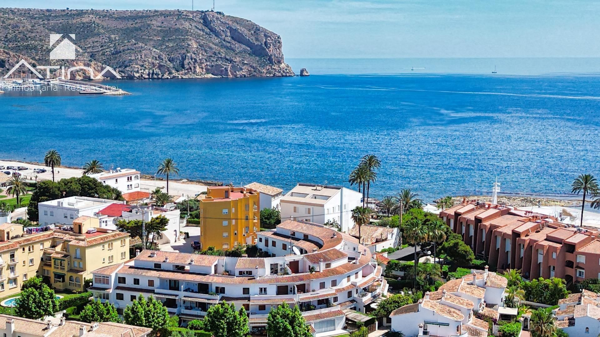 Vista exterior de Àtic en venda en Jávea / Xàbia amb Aire condicionat, Calefacció i Jardí privat