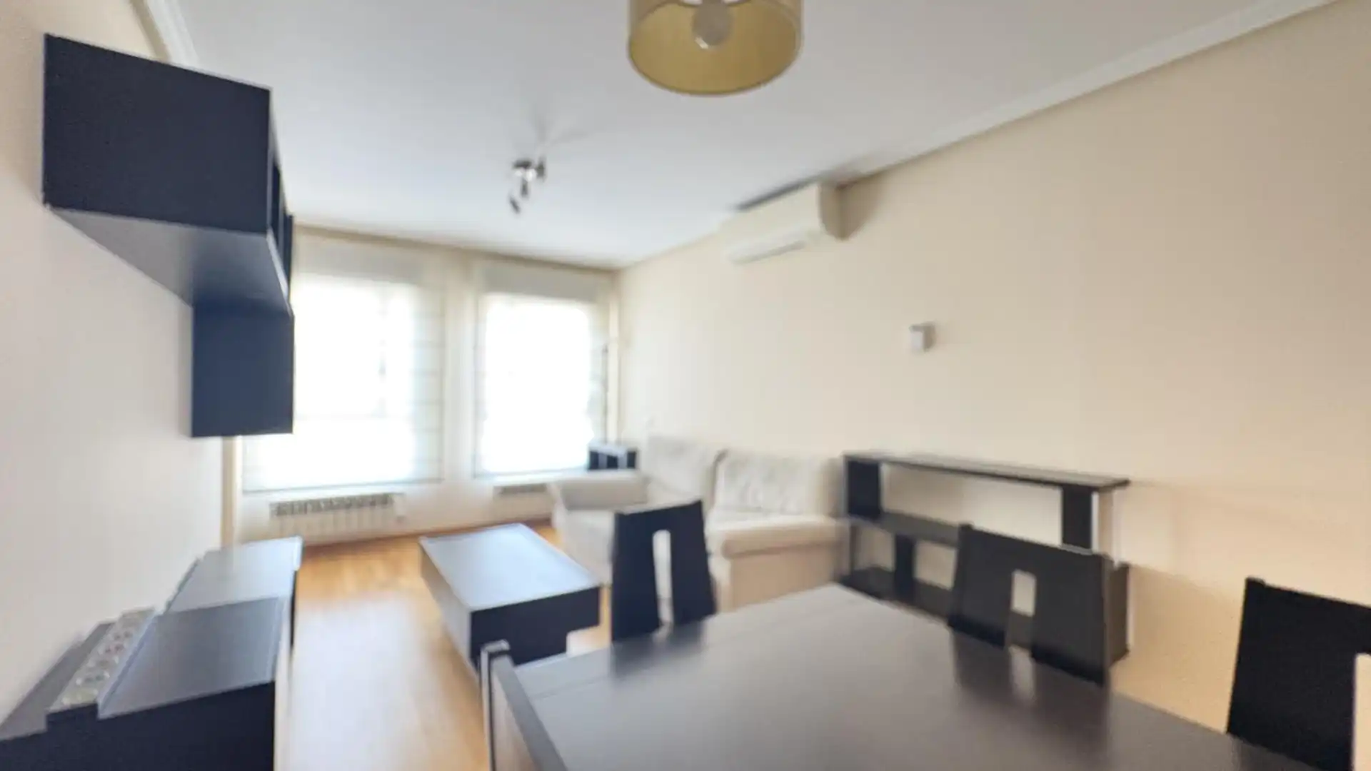 Sala de estar de Piso de alquiler en  Madrid Capital con Aire acondicionado, Calefacción y Trastero