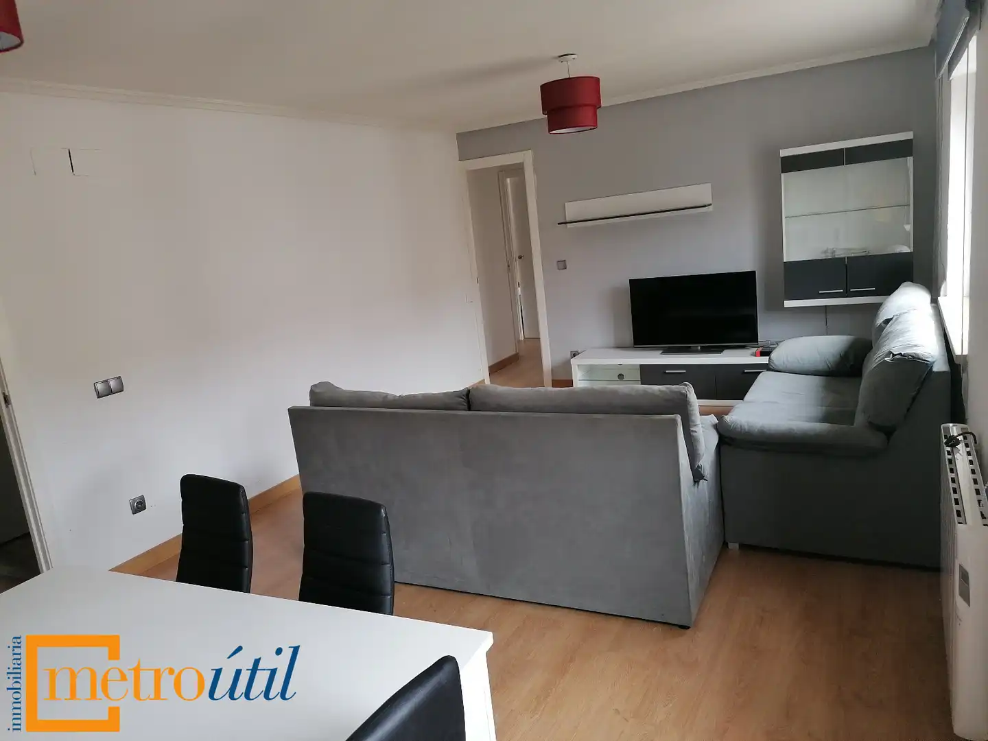 Living room of Flat for sale in Salamanca  with Heating, Parquet flooring and Balcony