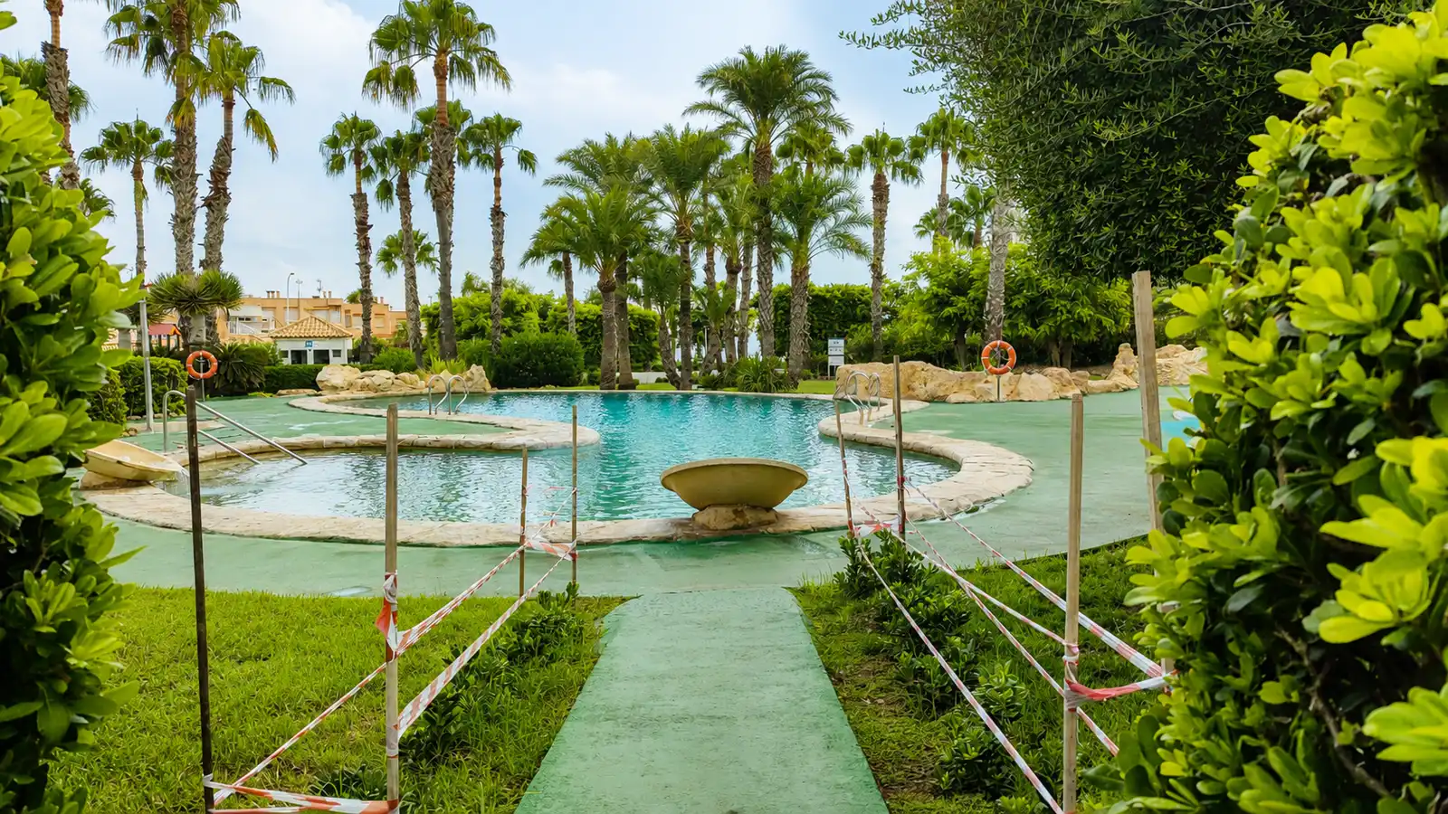 Schwimmbecken von Haus oder Chalet zum Verkauf in Santa Pola mit Klimaanlage, Heizung und Gemeinschaftspool